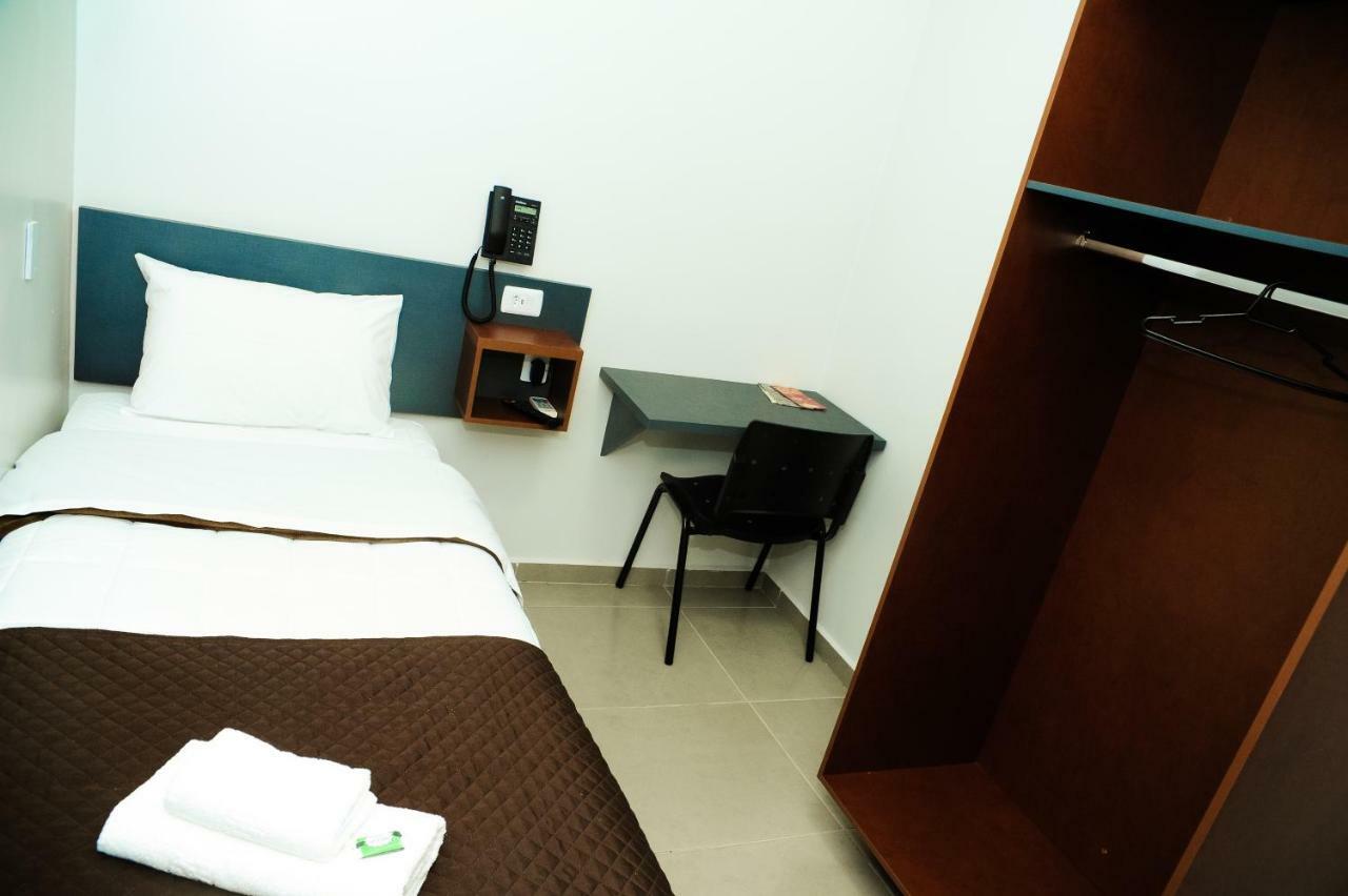 London Executive Hotel Cafelandia  Bagian luar foto
